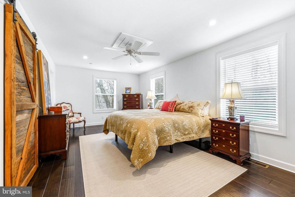 Image 27 of property listing at 4126 HEDGEHILL LN, Phoenix, MD 21131