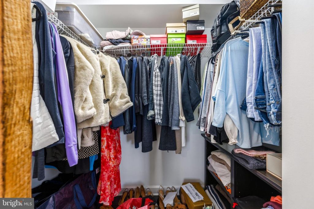 Image 34 of property listing at 4126 HEDGEHILL LN, Phoenix, MD 21131