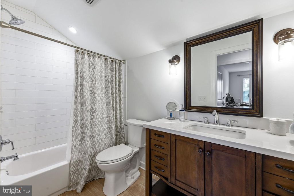 Image 35 of property listing at 4126 HEDGEHILL LN, Phoenix, MD 21131