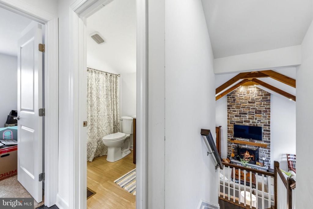 Image 36 of property listing at 4126 HEDGEHILL LN, Phoenix, MD 21131