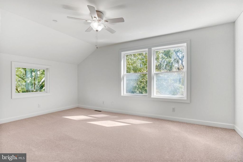 Image 38 of property listing at 4126 HEDGEHILL LN, Phoenix, MD 21131