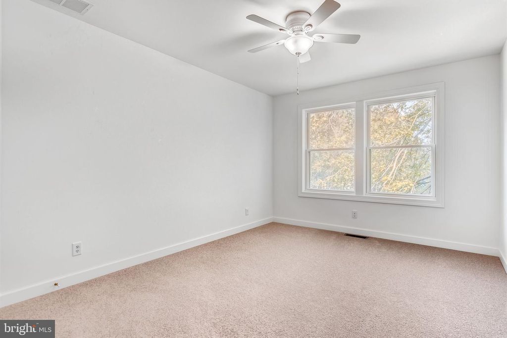 Image 39 of property listing at 4126 HEDGEHILL LN, Phoenix, MD 21131