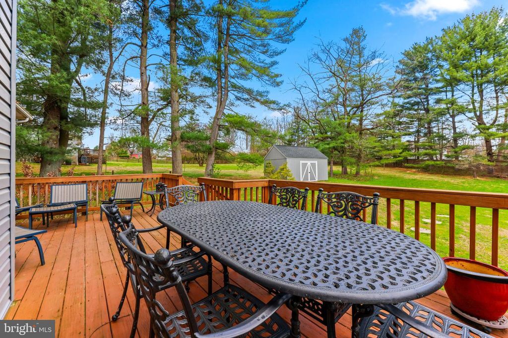 Image 42 of property listing at 4126 HEDGEHILL LN, Phoenix, MD 21131