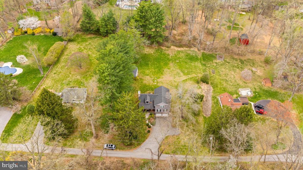 Image 49 of property listing at 4126 HEDGEHILL LN, Phoenix, MD 21131