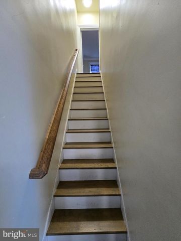 330 MOSS ST, Reading, PA 19604