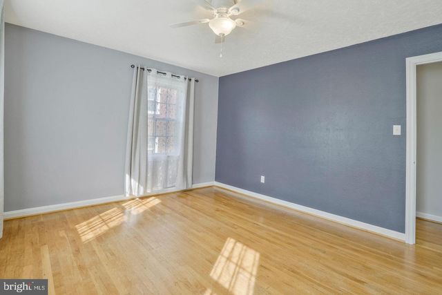 5758 BISCAYNE DR, Alexandria, VA 22303