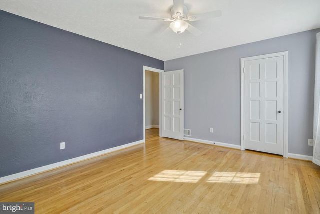 5758 BISCAYNE DR, Alexandria, VA 22303