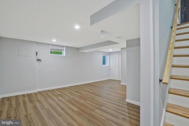 5758 BISCAYNE DR, Alexandria, VA 22303