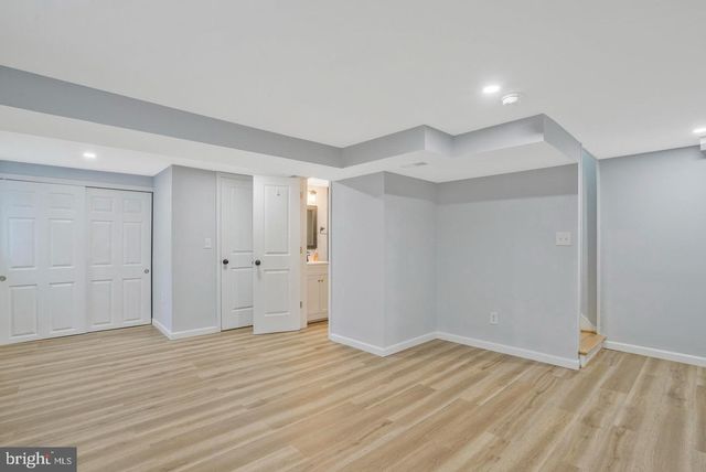 5758 BISCAYNE DR, Alexandria, VA 22303