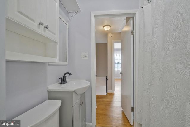 5758 BISCAYNE DR, Alexandria, VA 22303