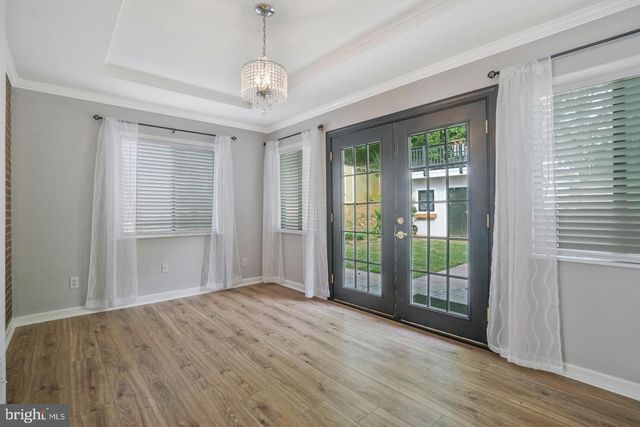 5758 BISCAYNE DR, Alexandria, VA 22303