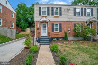 5758 BISCAYNE DR, Alexandria, VA 22303