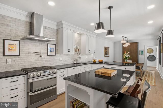 1012 N 5TH ST, Philadelphia, PA 19123
