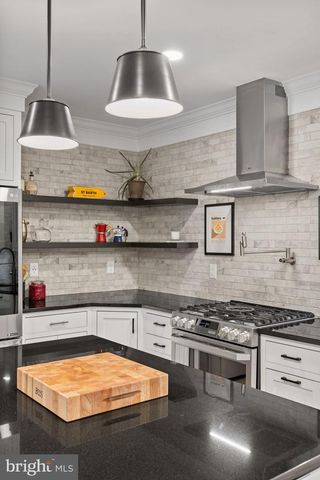 1012 N 5TH ST, Philadelphia, PA 19123