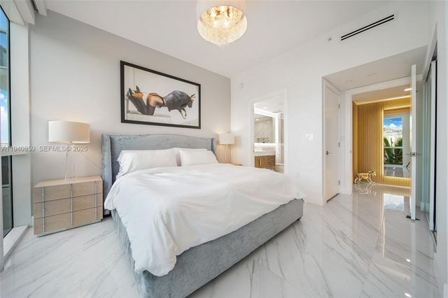 400 Alton Rd 409, Miami Beach, FL 33139