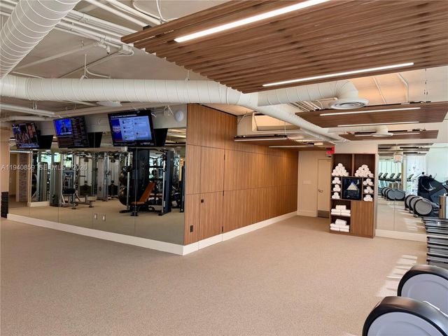 400 Alton Rd 409, Miami Beach, FL 33139