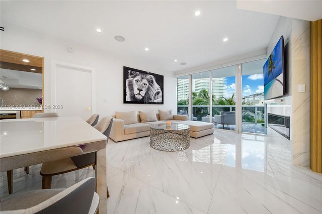 400 Alton Rd 409, Miami Beach, FL 33139