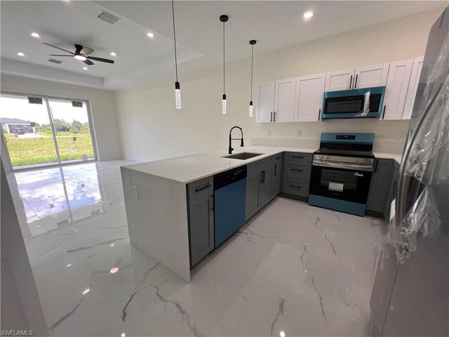 736 Alabama RD S, Lehigh Acres, FL 33974