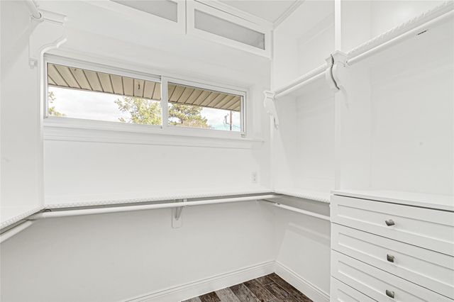 404 S Burnett Drive, Baytown, TX 77520