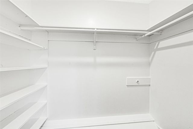 404 S Burnett Drive, Baytown, TX 77520