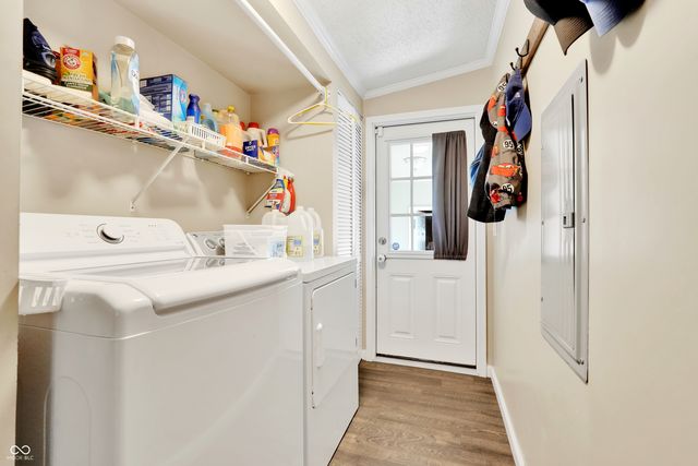 38 Fountain Lake Drive, Greenfield, IN 46140