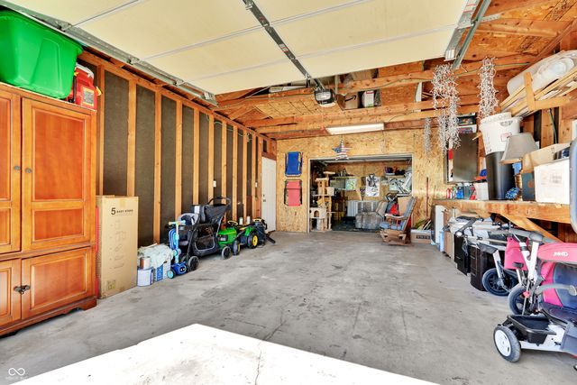 38 Fountain Lake Drive, Greenfield, IN 46140