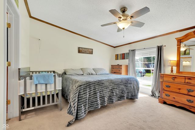 38 Fountain Lake Drive, Greenfield, IN 46140