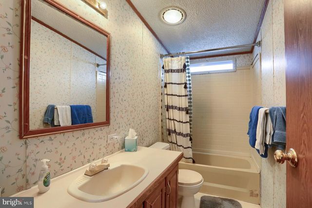 120 DEANN LN, Grantville, PA 17028