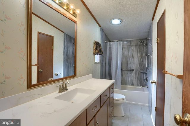 120 DEANN LN, Grantville, PA 17028