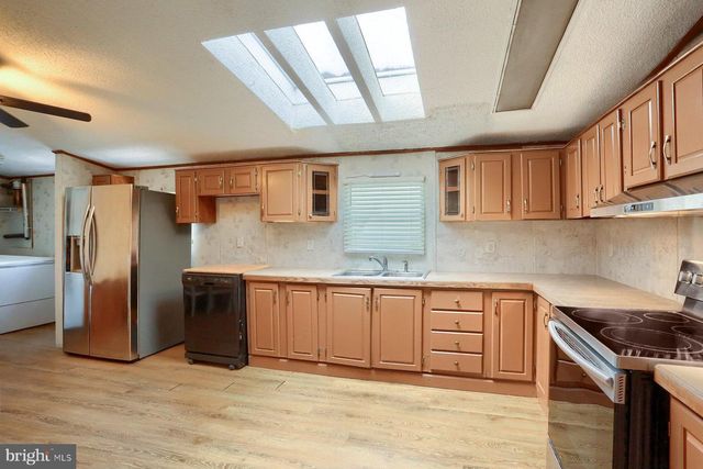 120 DEANN LN, Grantville, PA 17028