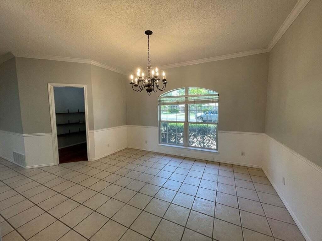 Image 11 of property listing at 3513 Shadyhill Drive, San Angelo, TX 76904