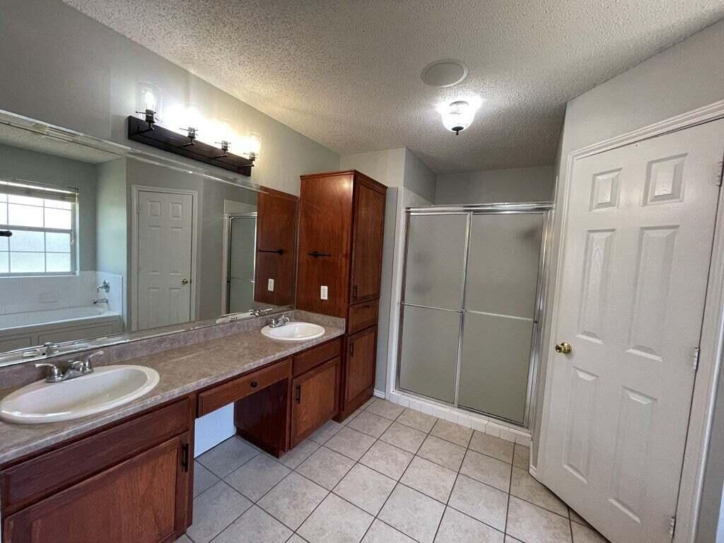 Image 12 of property listing at 3513 Shadyhill Drive, San Angelo, TX 76904