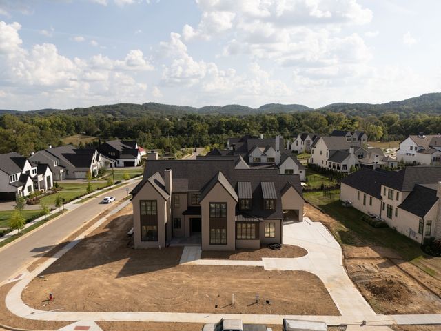 8107 Turning Point Dr, Brentwood, TN 37027