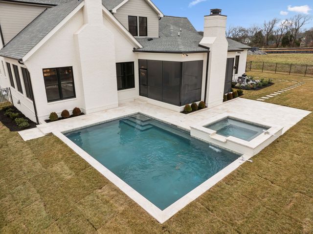 8107 Turning Point Dr, Brentwood, TN 37027