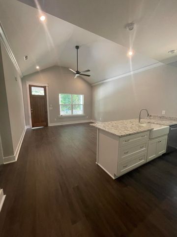 10 Charles Drive, Chattanooga, TN 37421