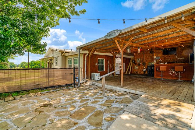 735 1st Street SW, Detroit, TX 75436