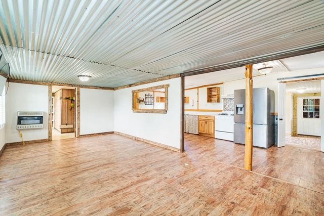 735 1st Street SW, Detroit, TX 75436