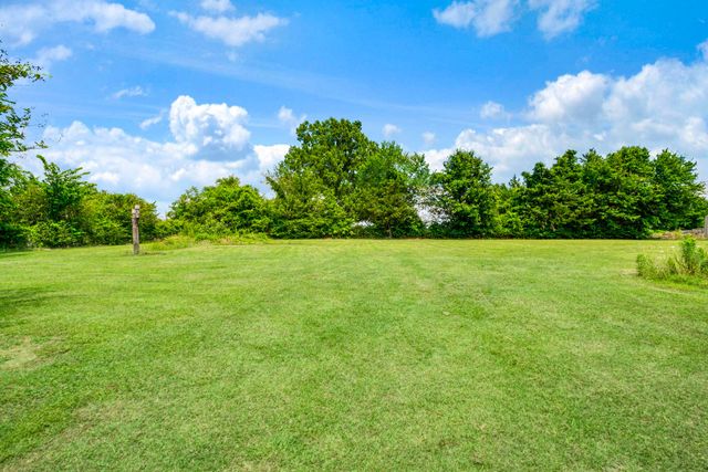 735 1st Street SW, Detroit, TX 75436