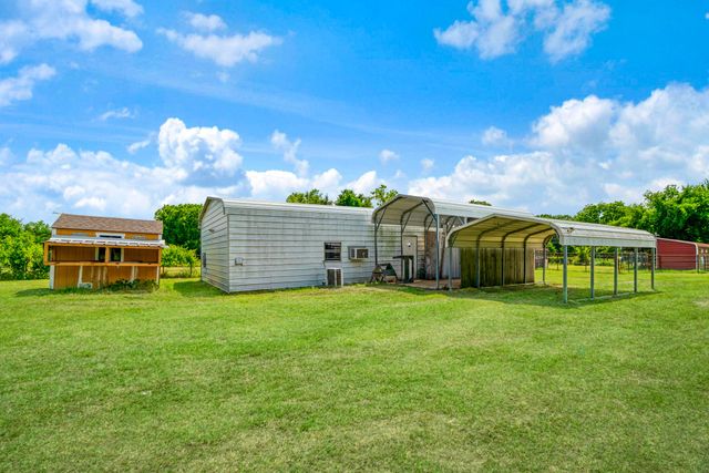 735 1st Street SW, Detroit, TX 75436