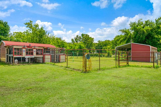 735 1st Street SW, Detroit, TX 75436