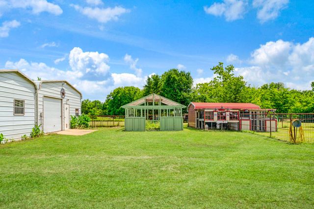 735 1st Street SW, Detroit, TX 75436