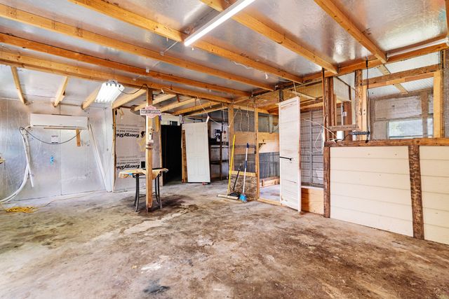 735 1st Street SW, Detroit, TX 75436