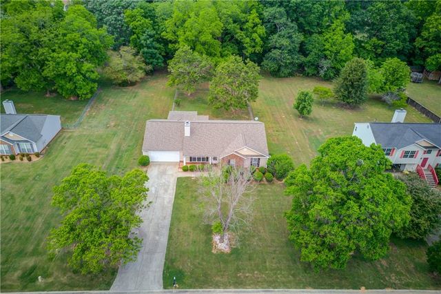 2504 Amelia Way, Statham, GA 30666