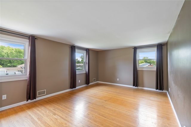 3601 Sunset Lane, Williamson, NY 14589