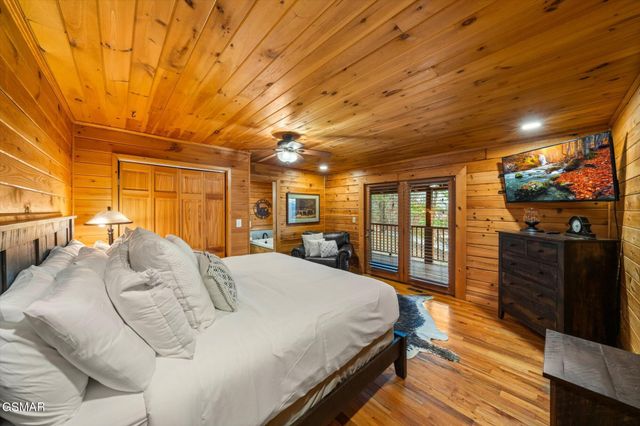 2485 Black Bear Ridge Way, Sevierville, TN 37862