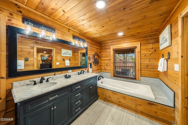 2485 Black Bear Ridge Way, Sevierville, TN 37862