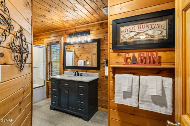 2485 Black Bear Ridge Way, Sevierville, TN 37862