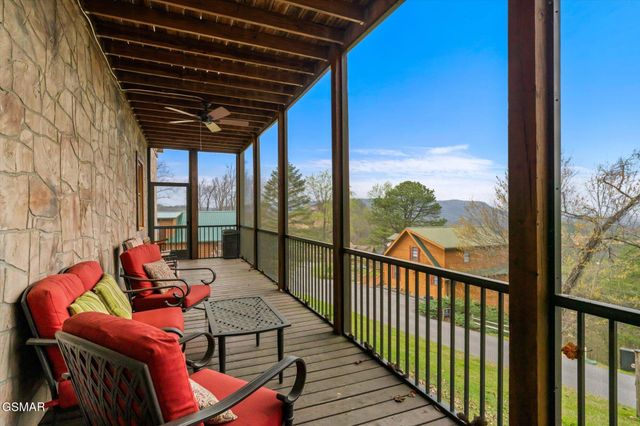 2485 Black Bear Ridge Way, Sevierville, TN 37862