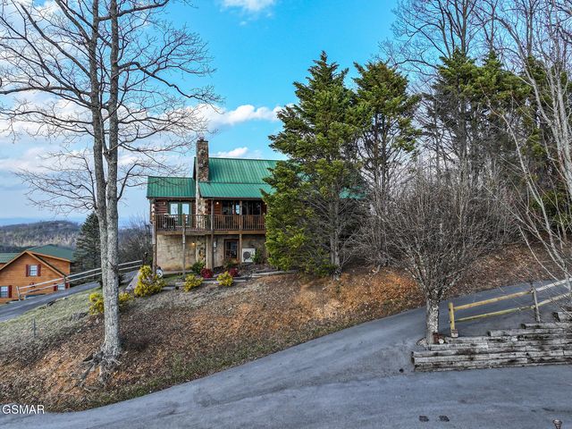 2485 Black Bear Ridge Way, Sevierville, TN 37862
