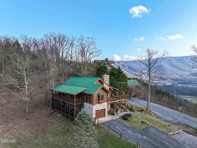 2485 Black Bear Ridge Way, Sevierville, TN 37862